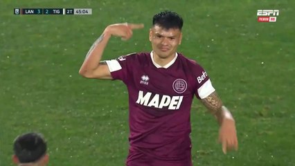 Скачать видео: Walter Bou convierte un gol de chilena en el Lanús vs Tigre (3-2) | LPF 2024 | Fecha 9