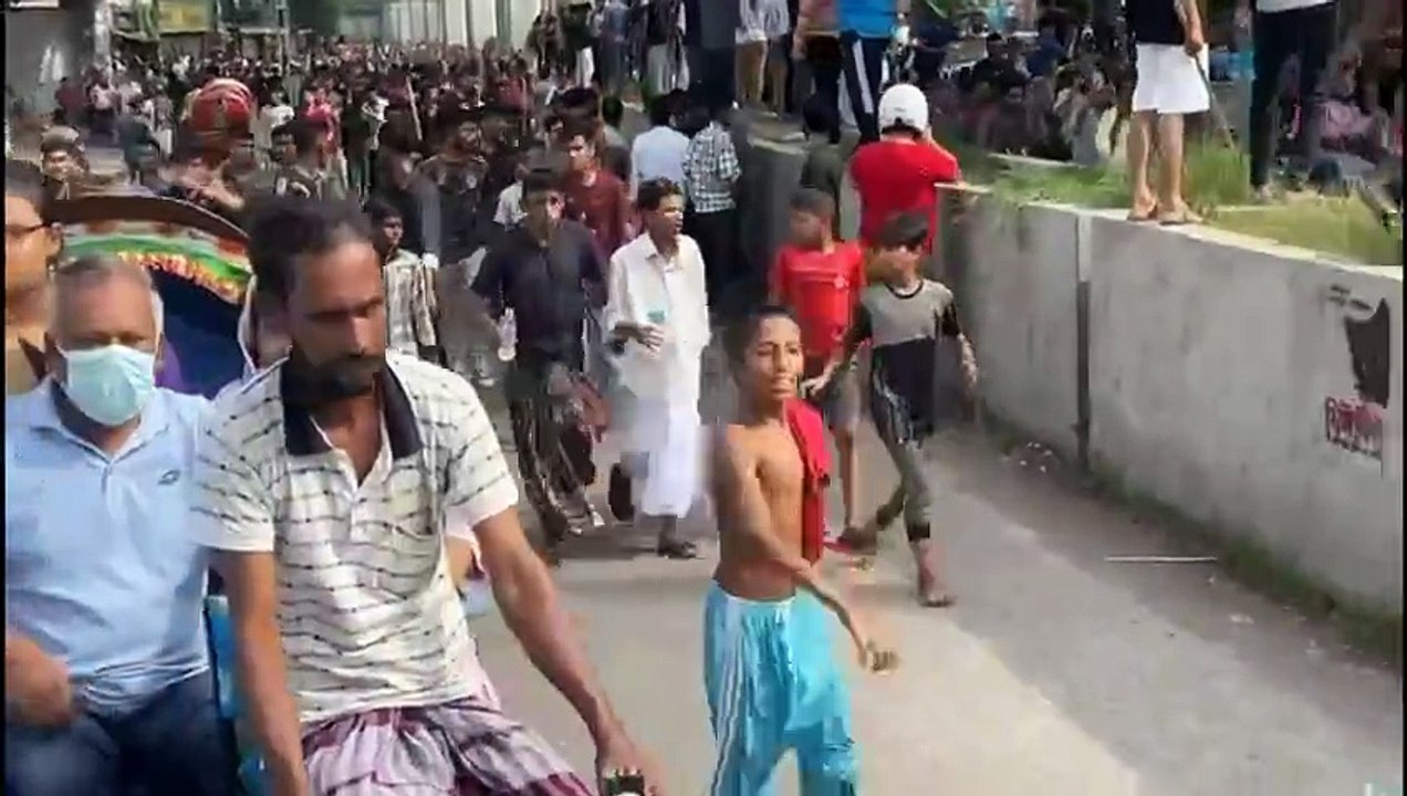 Bangladesch: Regierungschefin Hasina geflohen