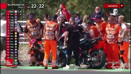 Milli motosikletçi Razgatlıoğlu’nun galibiyet şovları yüzlerde tebessüm oluşturuyor