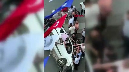 Şişli’de trafiği durduran kaza! Araç yan yattı