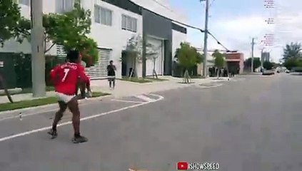 Ishowspeed jumps over a Lamborghini & McLaren on his stream