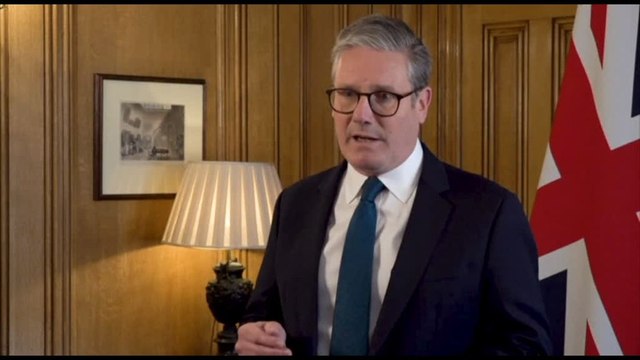 La risposta di Starmer a violenze di estrema destra contro migranti