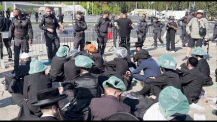 Israele, gli ultraortodossi protestano contro l'arruolamento militare