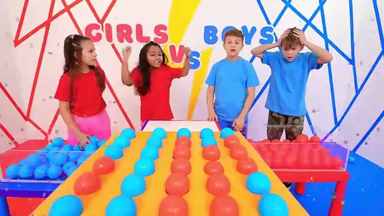 Girls vs Boys - Red vs Blue Roma & Friends # coco tv # cartoon