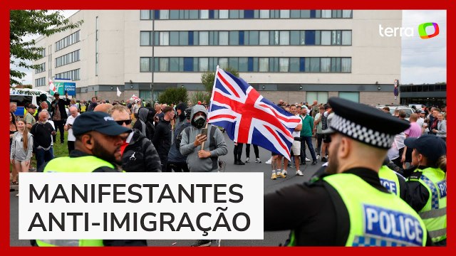 Reino Unido registra fim de semana com violentos protestos de direita radical