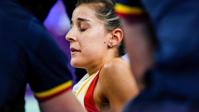 Carolina Marín a su llegada a España tras su lesión en los Juegos Olímpicos de París