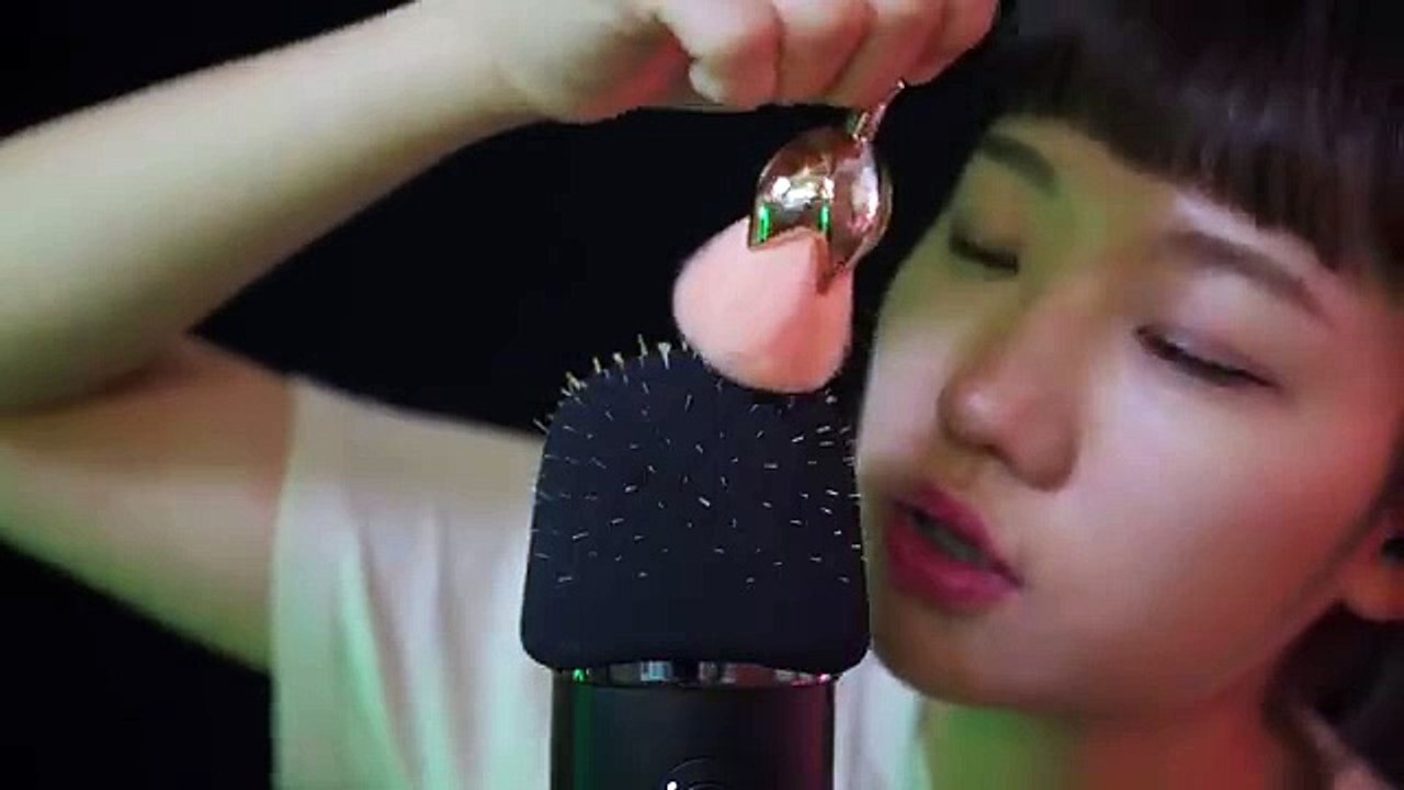 [ASMR] 마이크에 박힌 가시들 뽑아내기  _ 인어디블 위스퍼링 레이어드 _자극적인 소리_