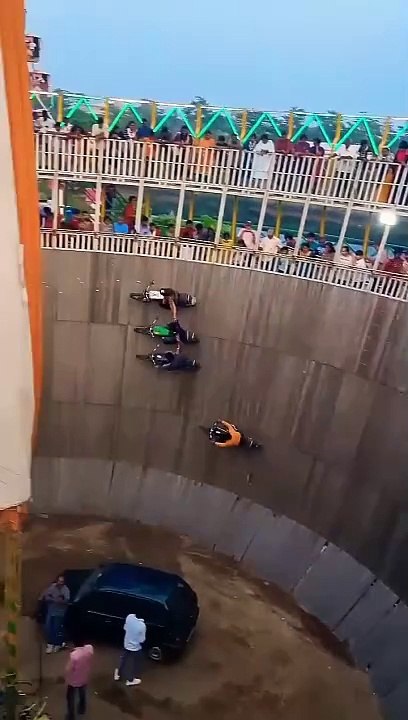 Circus # video