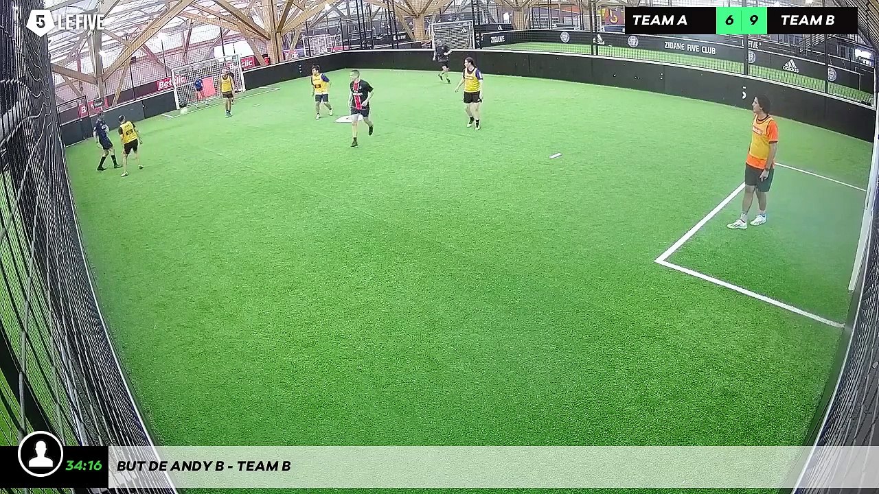 But de Andy B - Team B