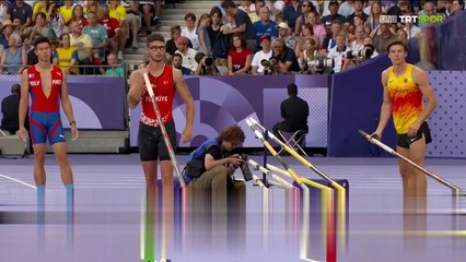 Ersu Şaşma uçtu, Paris izledi