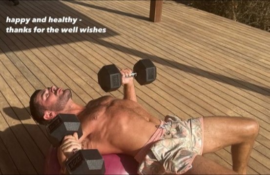 Zac Efron rompe el silencio tras sufrir un accidente en una piscina en Ibiza