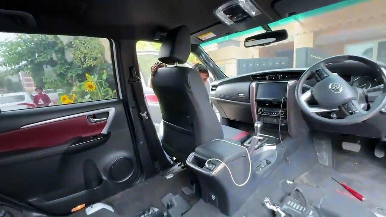 Gari Ki Seats Utar Ke Gari Chalai  _ Please Yeh Ghar Par Try Mat Karna (720P_60FPS)_1