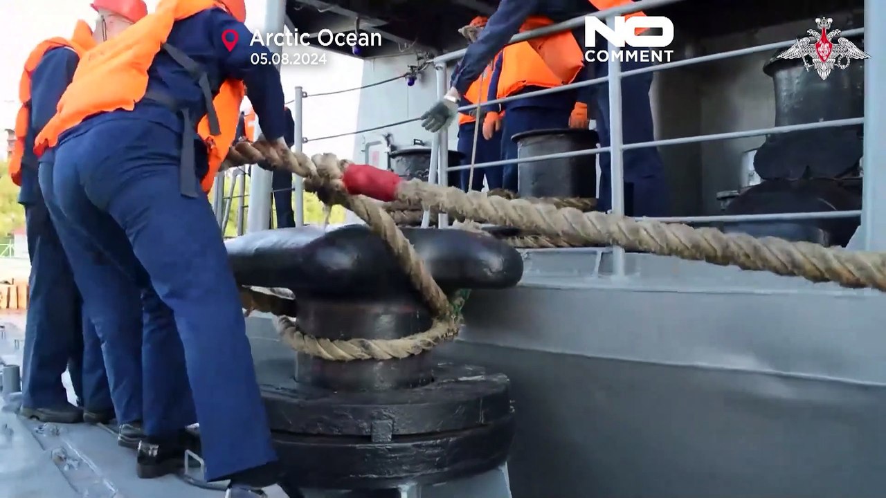 Arktis-Gruppe der russischen Nordflotte bricht zu einer Reise durch die Arktis auf