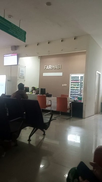 menunggu antrian