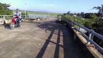 vehicles on the bridge - 橋の上の車両 - vehículos en el puente - xe trên cầu cao