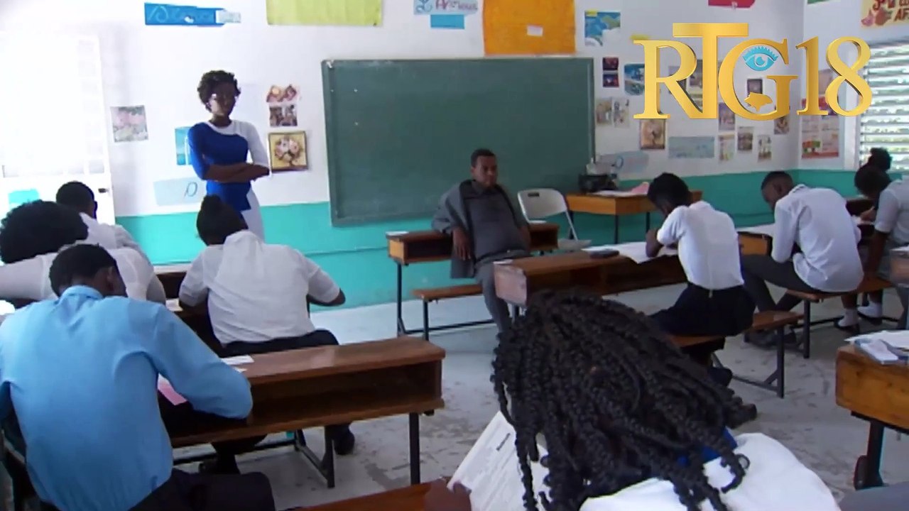 Premye jounen egzamen bakaloreya yo  byen dewoule nan sant enstitisyon  Notre-Dame de l'Assomption