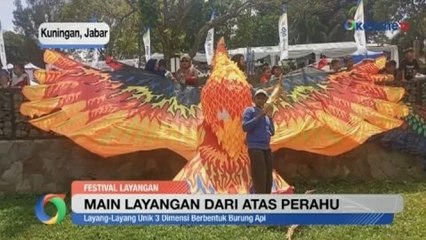 Unik dan Seru, Bermain Layangan dari Atas Perahu