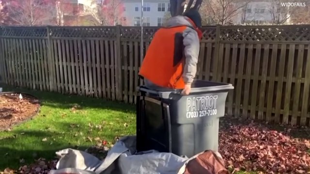 HILARIOUS DAD FAILS | DAD BEING DADS | THE FUNNIEST DAD FAILS COMPILATION