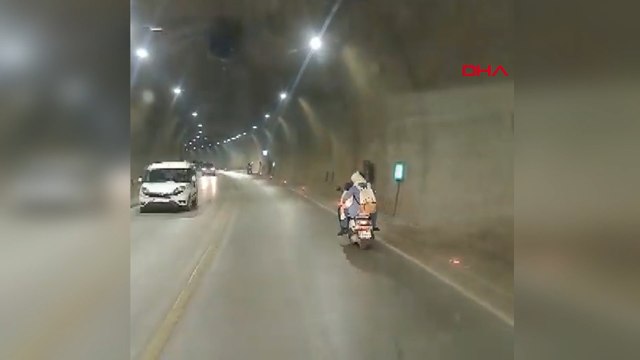 Amasya’da motosiklet üzerinde tehlikeli yolculuk kamerada