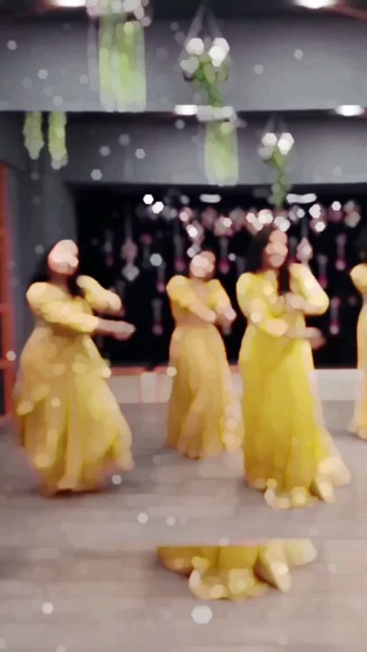 Mendhi dance