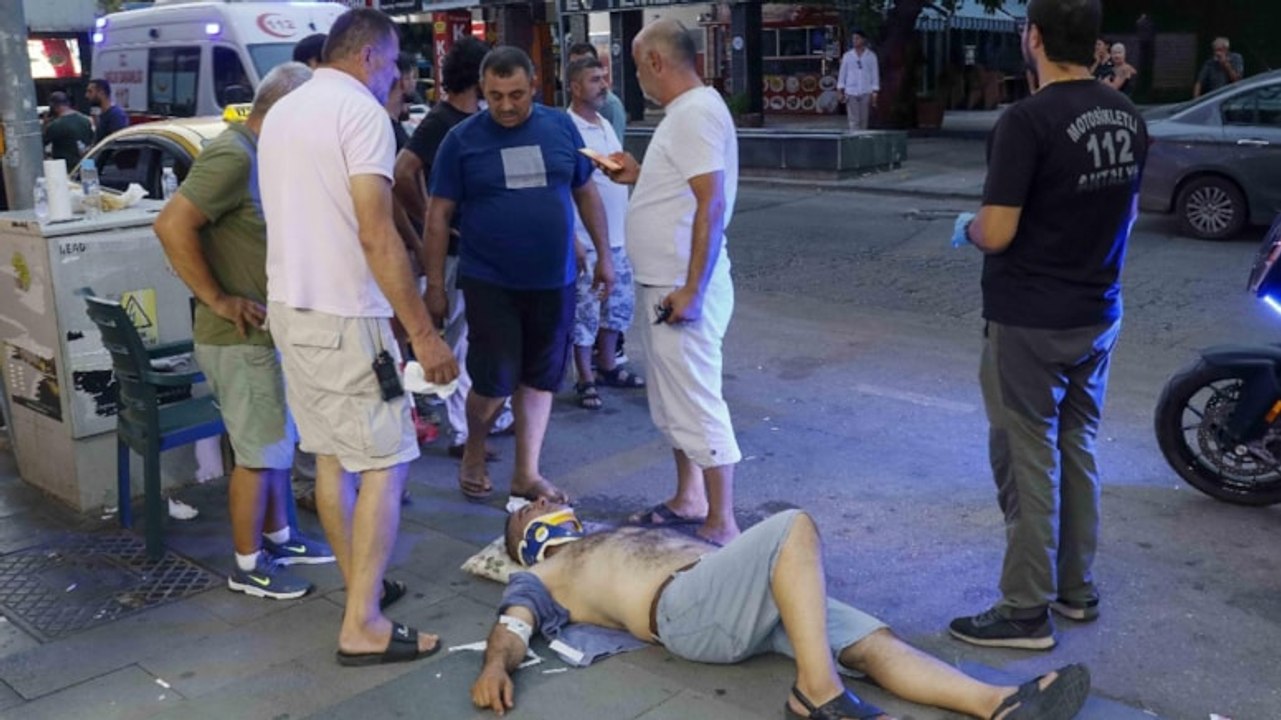 Taksiciler müşteri kavgasında birbirine girdi