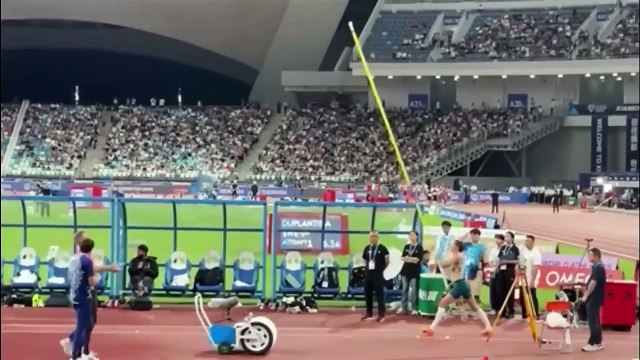 NEW WORLD RECORD!! ｜｜ Armand Duplantis DESTROYS World Record Height In Paris Olympic Finals! | | Paris Olympics 2024