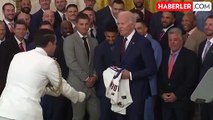 ABD Başkanı Joe Biden, katıldığı etkinlikte sahneden nasıl ayrılacağını bilemedi ve 