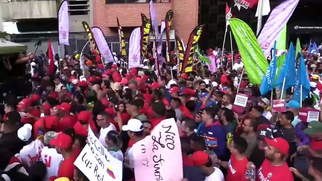 Chavismo moviliza a cientos de jóvenes en respaldo a la controvertida reelección de Nicolás Maduro