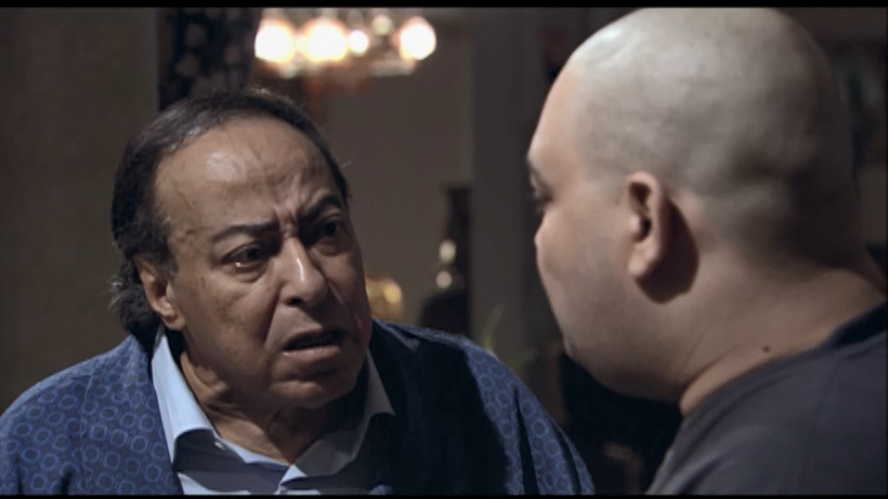 شوف قساوة الاب علي ابنه وازاي بيفرق بينه وبين اخواته