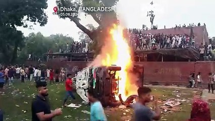 تصاویری از غارت اقامتگاه شیخ حسینه، نخست‌وزیر بنگلادش، پس آن که استعفا داد و گریخت