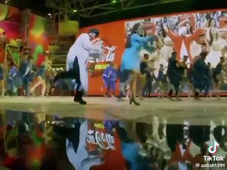 Hindi song performance on stage, aay hay kurian Lahore dian a entertainment