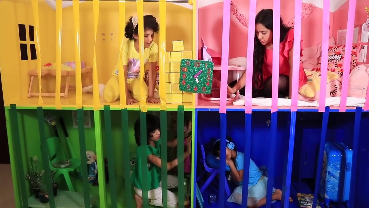 Shafa and girls live in colors jail for a day #coco tv # fun cartoon