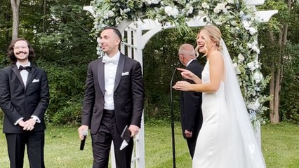 Stray Cat Crashes Couples’ Wedding