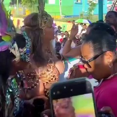 Ayra Starr en Coulisses avec Rihanna : Une Surprise en Vue ? 🎥