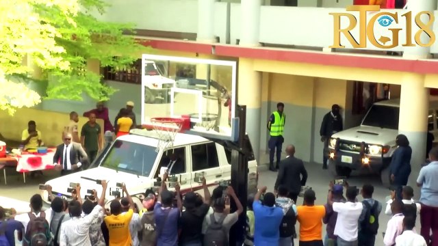 PM Garry Conille ak Minis Edikasyon an Augustin Antoine vizite sant egzamen College Canado Haïtien