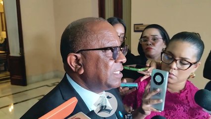 Debates de juristas y Poder Ejecutivo se realiza a puertas cerradas