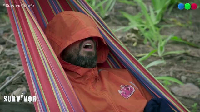 Una participante se las ingenió y creó un perfume para eliminar los malos olores en Survivor