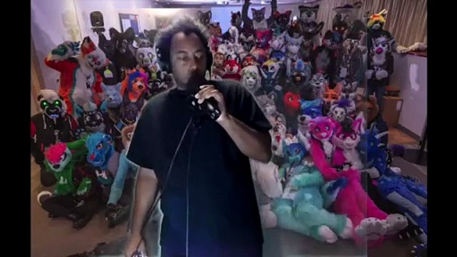 Foxy Kitsune Fox: Hip-Hop/Rap/Rapping/Rapper/Freestyle/Beef/Diss - Trolls Better Give Me Reparations