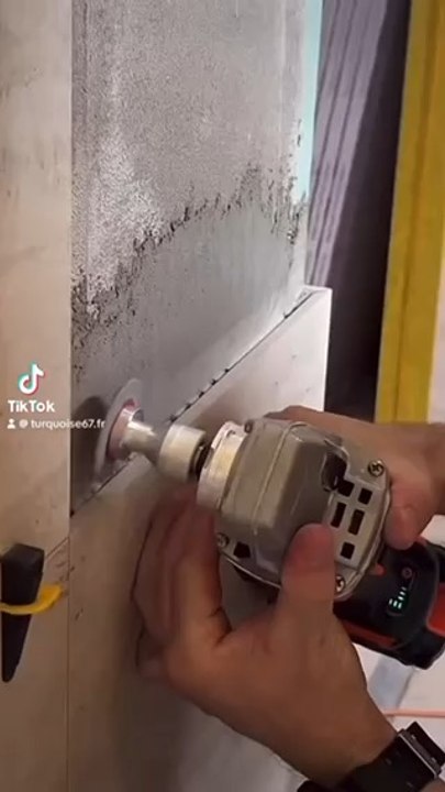 Pose carrelage après avoir sécher