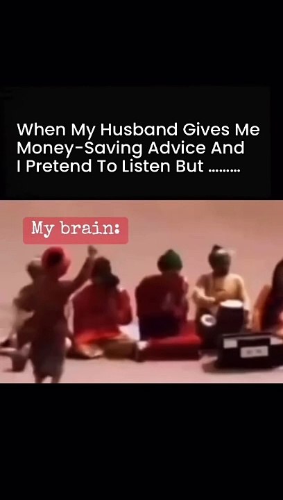 When my husband gives me advice.#moneysavingtips #marriagehumor #funnyreels #couplegoals #relatablereels #relatable #instacomedy #dailylife #couplehumor #marriagelife #reellaughs #relationshiphumor #reelitin