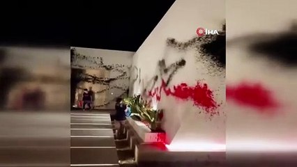 Aktivisitler, Messi'nin malikanesini hedef aldı