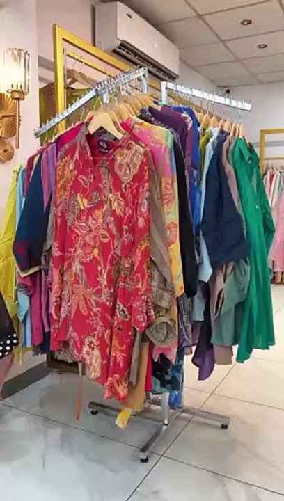 Video-The All Types Suit And Saree available  On Wedding Studio Order now  DM  For Order COD Available707