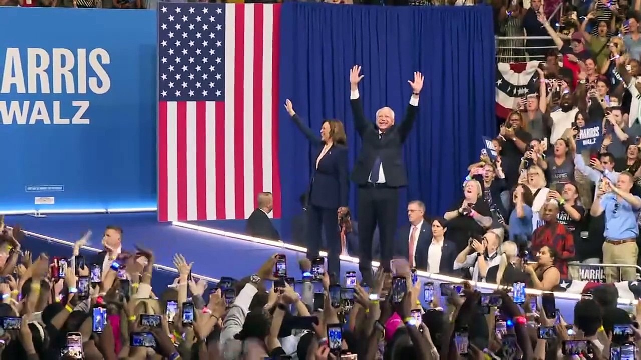 Tim Walz begeistert US-Demokraten