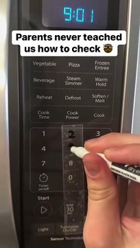 Rather safe than sorry! Pay attention to these hotel safety tips. You never know when you might need them #waitforit#noway#safety#lifehacks