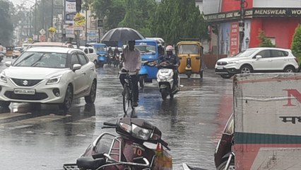 Heavy Rainfall: बारिश का सिस्टम पड़ा कमजोर, सिर्फ बौछार के आसार