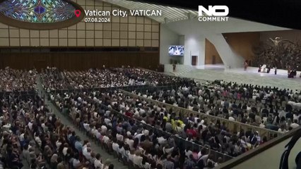 No comment : Des militants perturbent l’audience du pape