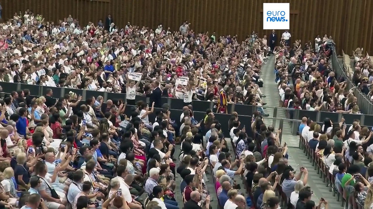 'Stierkampf ist Sünde' - PETA-Aktivisten unterbrechen Papst-Audienz