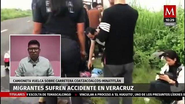 Vuelca camioneta con 25 migrantes en carretera Coatzacoalcos-Minatitlán