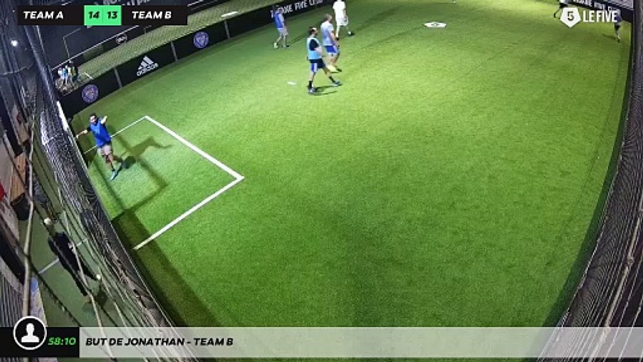But de Jonathan - Team B