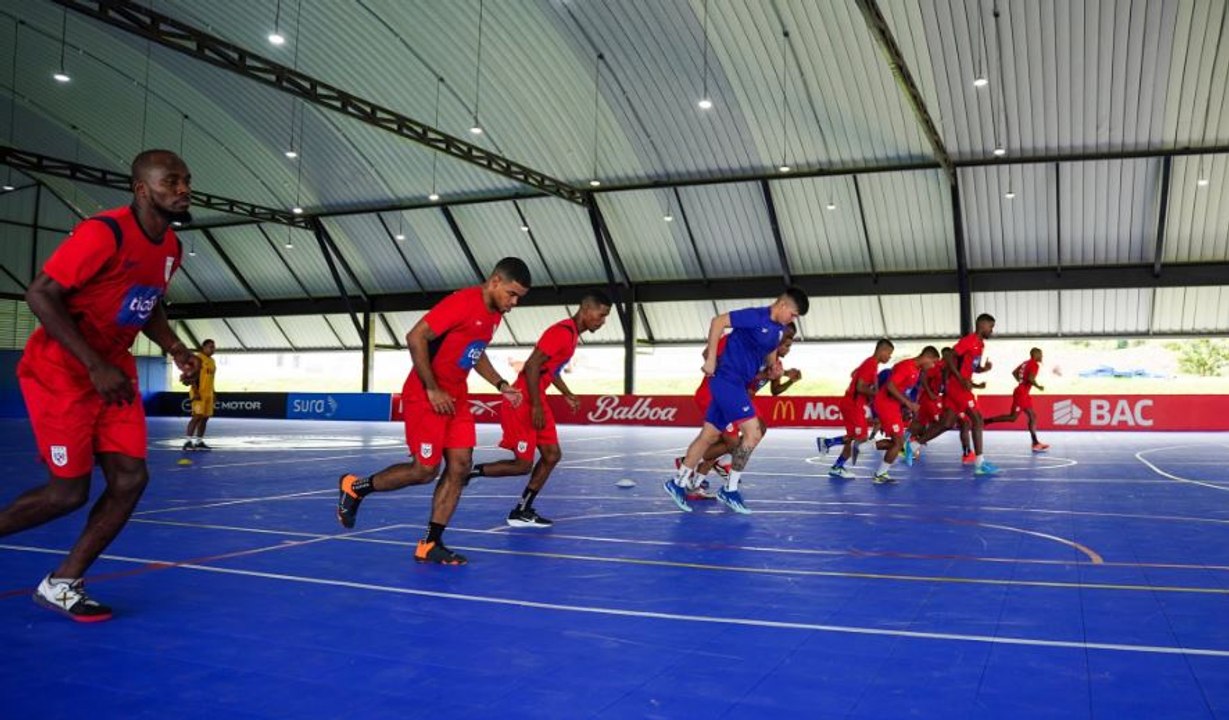 Selección de Futsal sigue su concentración en Penonomé